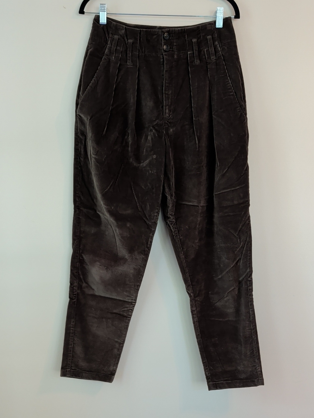 Doen Olive Corduroy Pleated Tapered Women's Pants